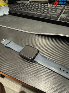 Apple Watch se2 (3 foto / 4)