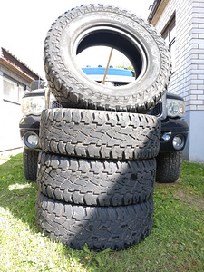 Шины Cooper DISCOVERER S/T MAXX, LT285/70R17 M+S (2 фото из 3)