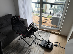 Logitech g29 + playseat (1 foto / 5)