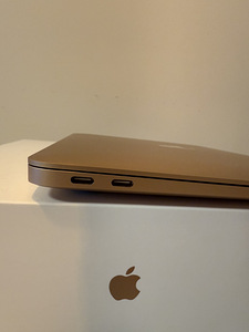 MacBook Air 13" M1 256GB 8GB (6 foto / 8)