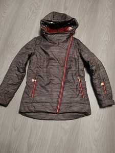 Продам куртку (2 фото из 2)