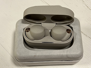 Uued Sony WF-1000XM4 kõrvaklapid (1 foto / 2)