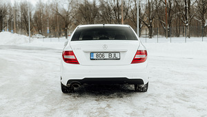 Mercedes benz c180 (4 foto / 14)