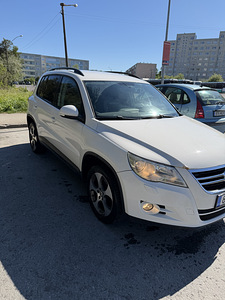 Volkswagen Tiguan 2.0 TDI 2008 (14 foto / 15)