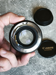 Canon EF 50mm F1.4 (2 foto / 4)