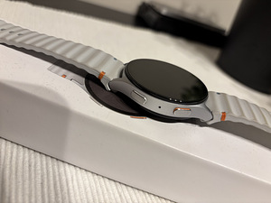 Samsung Galaxy Watch7 44mm Bluetooth (2 foto / 5)