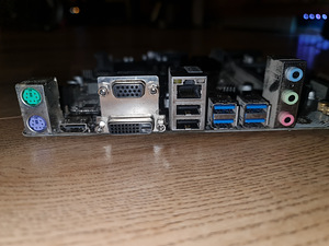 Msi b150m pro-vdh (3 foto / 3)
