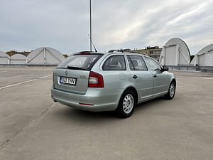 Skoda Octavia 1.6 75kw (3 foto / 10)