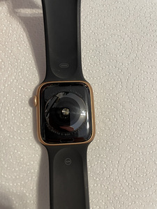 Apple watch series 4 44 MM gold (3 foto / 8)