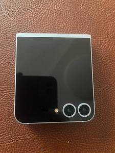 Samsung galaxy flip 6 256gb (1 foto / 9)