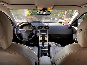 Volvo c30 R-design, 132kw 2007a. (5 foto / 9)