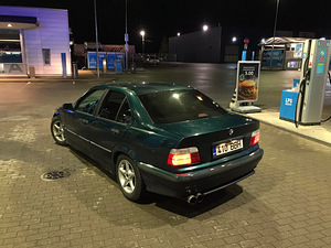 BMW 316i (3 фото из 6)