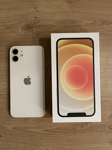 iPhone 12 64 ГБ (3 фото из 4)