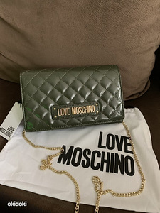 Love Moschino kott (1 foto / 3)