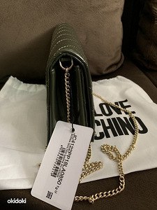 Love Moschino kott (2 foto / 3)