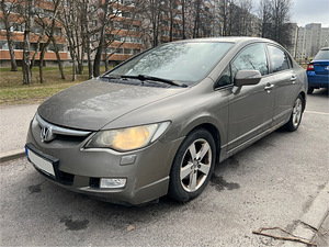Honda Civic 1.8 103kW varuosadeks (1 foto / 3)