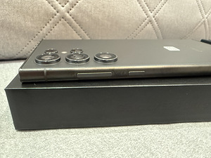 Samsung Galaxy S24 Ultra 512GB (2 foto / 8)