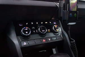 Škoda Karoq 4x4 2.0D DSG (9 foto / 15)