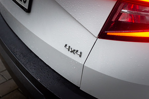 Škoda Karoq 4x4 2.0D DSG (15 foto / 15)