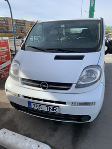 Opel vivaro (2 foto / 11)