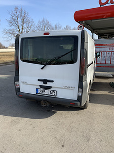 Opel vivaro (4 foto / 11)
