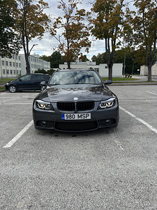 BMW 320D (2 foto / 8)