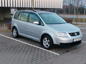 Volkswagen Touran 1.9TDI (9 foto / 9)