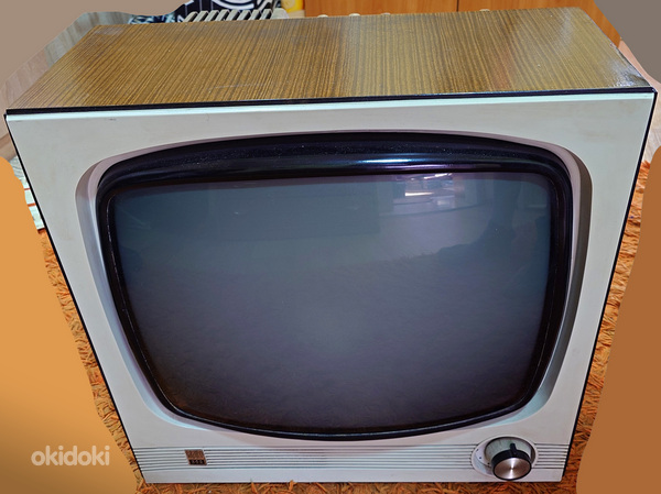 Antiikne mustvalge televiisor Sadko-302