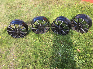 Продаю диски и шины (4 фото из 6)