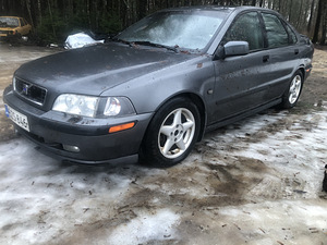 M: Volvo s40 varuosadena (2 foto / 5)