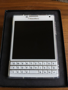 BlackBerry Passport 32GB (1 foto / 3)