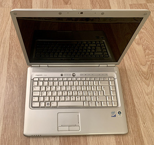 Dell Inspiron 1526 (2 foto / 3)