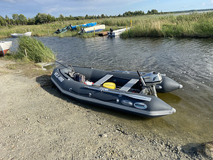 Продается лодка с мотором Bush 360