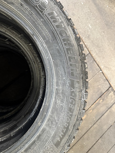 MICHELIN 215/65/17 (4 foto / 4)