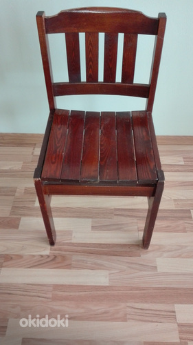 Kaks puidust tooli (foto #1)