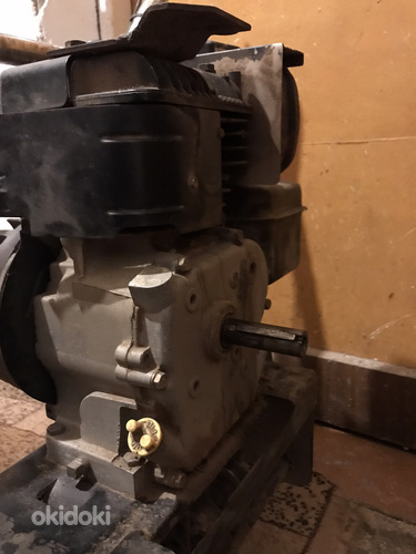 Рабочий двигатель 5hp briggs and stratton (фото #3)