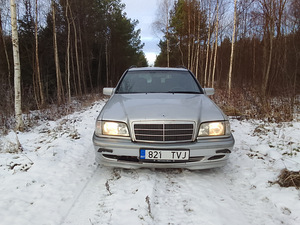 Mercedes Benz c200 2.1CDI 92kw (2 foto / 10)
