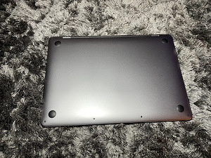 Apple MacBook Pro 13" 256GB (Late 2019) (4 foto / 7)