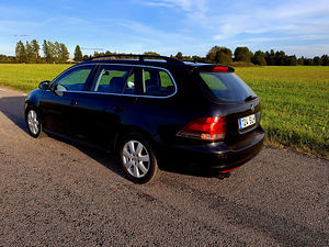 Volkswagen Golf 2.0 103kw 2010 Webasto (6 foto / 15)