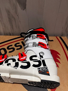 Лыжные ботинки Rossignol (2 фото из 3)