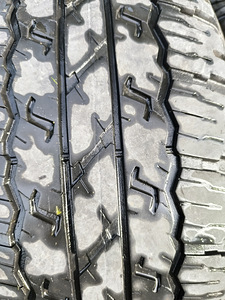 265/65 R 17 SUVEREHV BRIDGESTONE (3 foto / 7)
