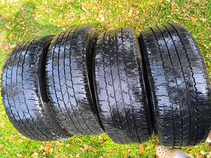 265/65 R 17 SUVEREHV BRIDGESTONE (7 foto / 7)