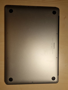 Macbook Pro (Retina, 15-Inch, Mid 2015) (5 foto / 10)