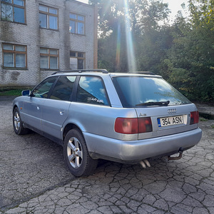 Audi A6 C6 (6 foto / 7)