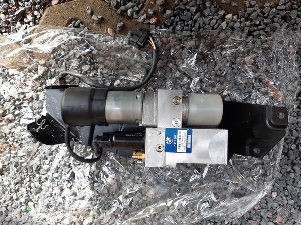 BMW 5 E61 tagaluugi hüdraulika pump, kasutatud (foto #1)