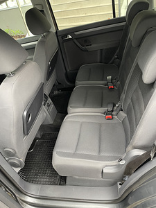 Volkswagen Touran 1.6 77kV (11 foto / 13)