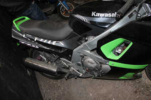 KAWASAKI ZZ-R 600 (3 foto / 3)