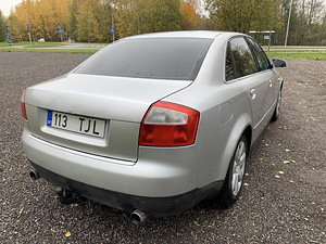Audi A4 2.5 132kw Quattro 6k мануал (4 фото из 13)