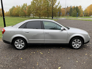 Audi A4 2.5 132kw Quattro 6k мануал (6 фото из 13)