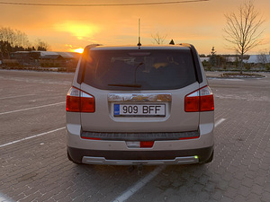 Chevrolet Orlando (7 фото из 15)